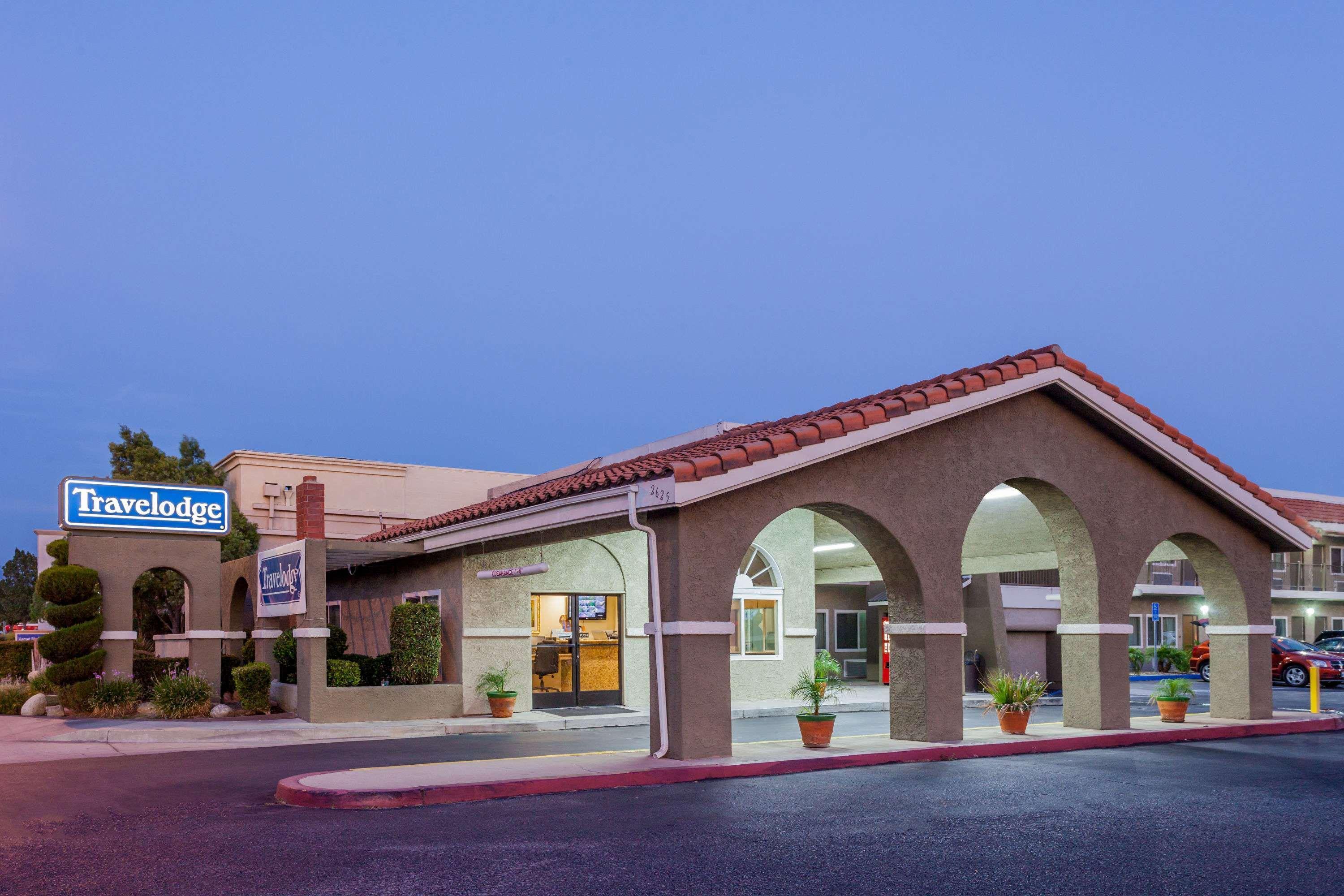 Travelodge By Wyndham Hemet Ca Buitenkant foto